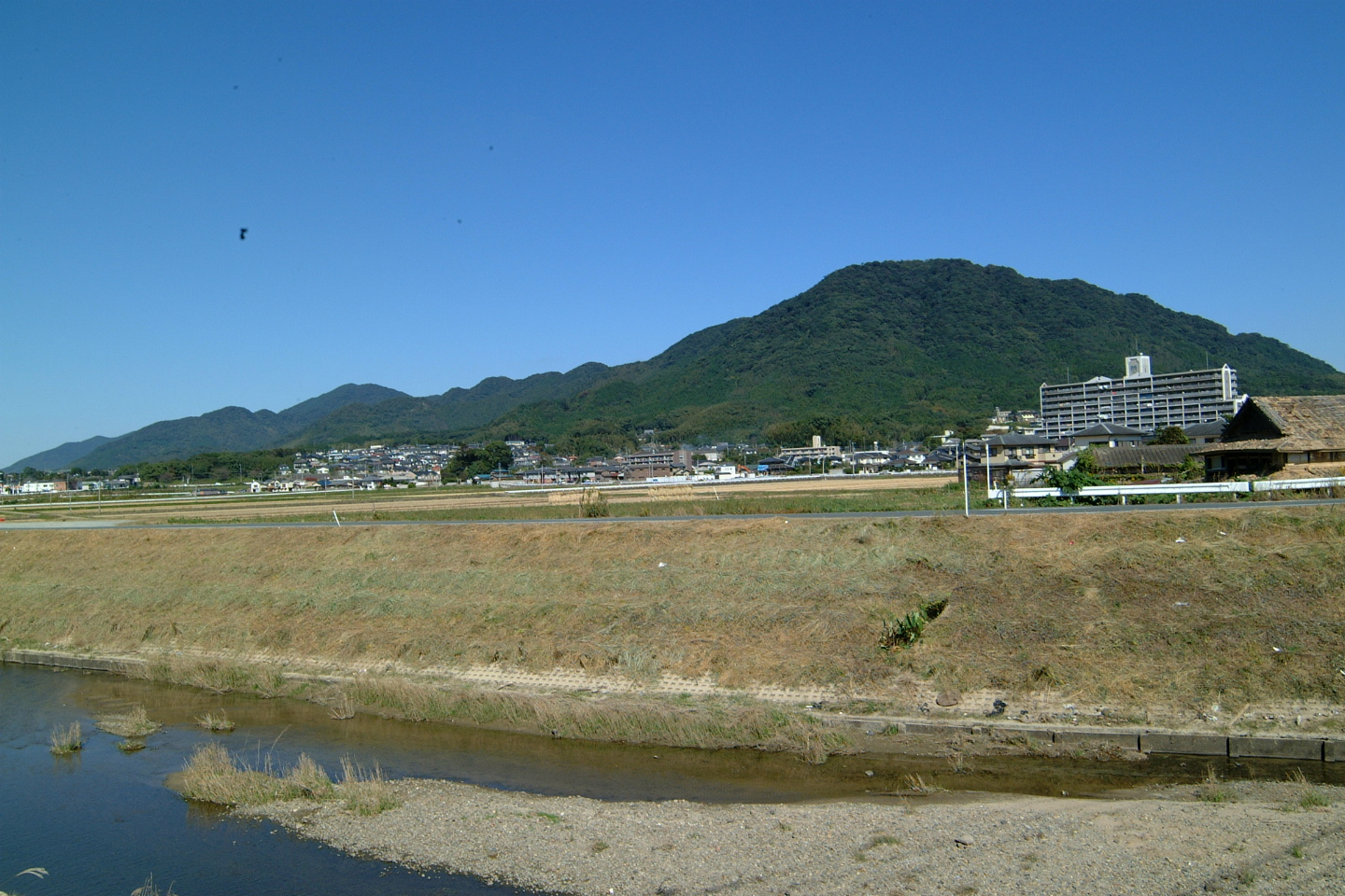 釣川と城山