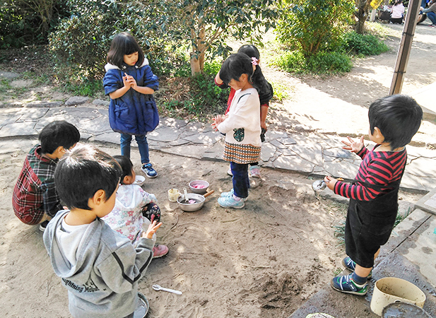 庭付き一戸建ての事務所「むんちゃんち」で自由に外遊び