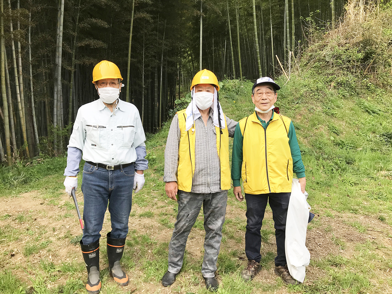 左から同会副会長の長尾さん、丸山さん、武重さん