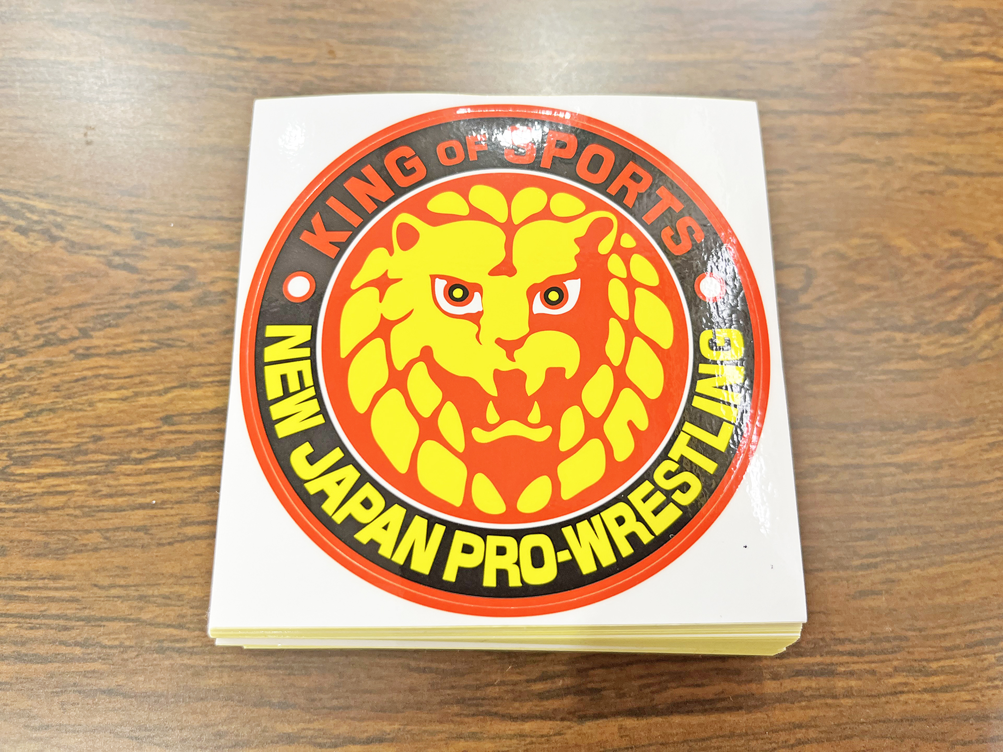 お土産の新日本プロレスのロゴシール