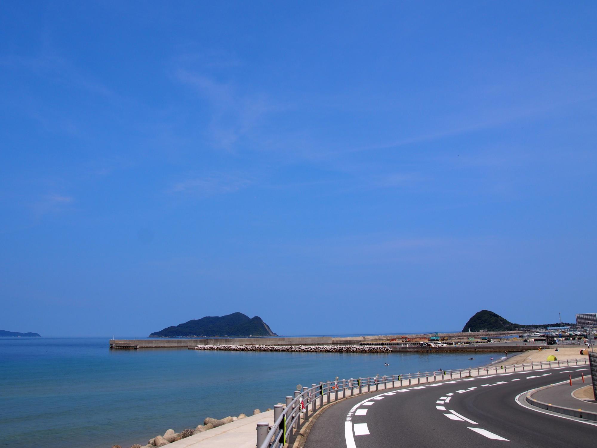 海が広がっている開放的な風景