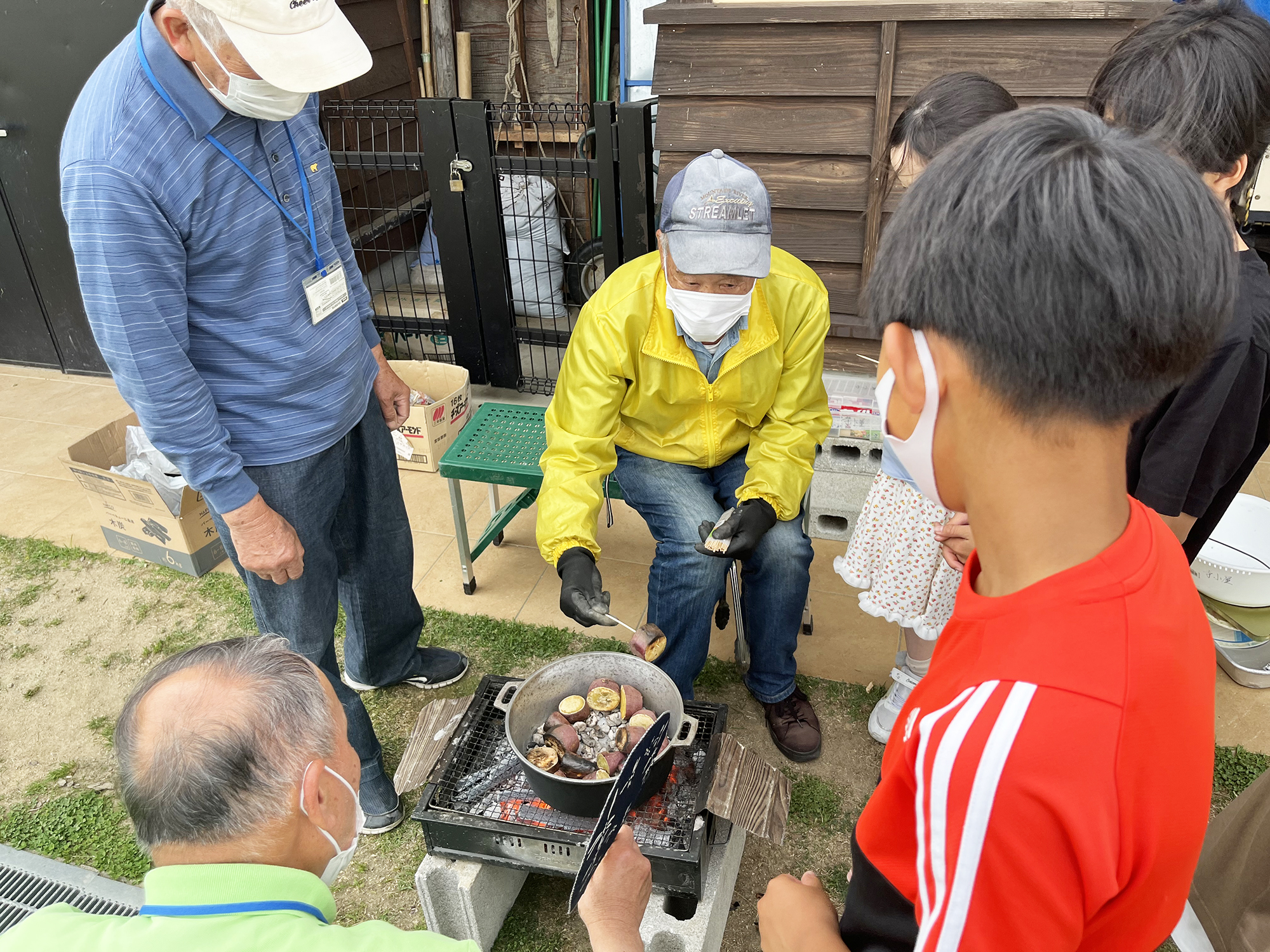 本格的な石焼き芋づくり