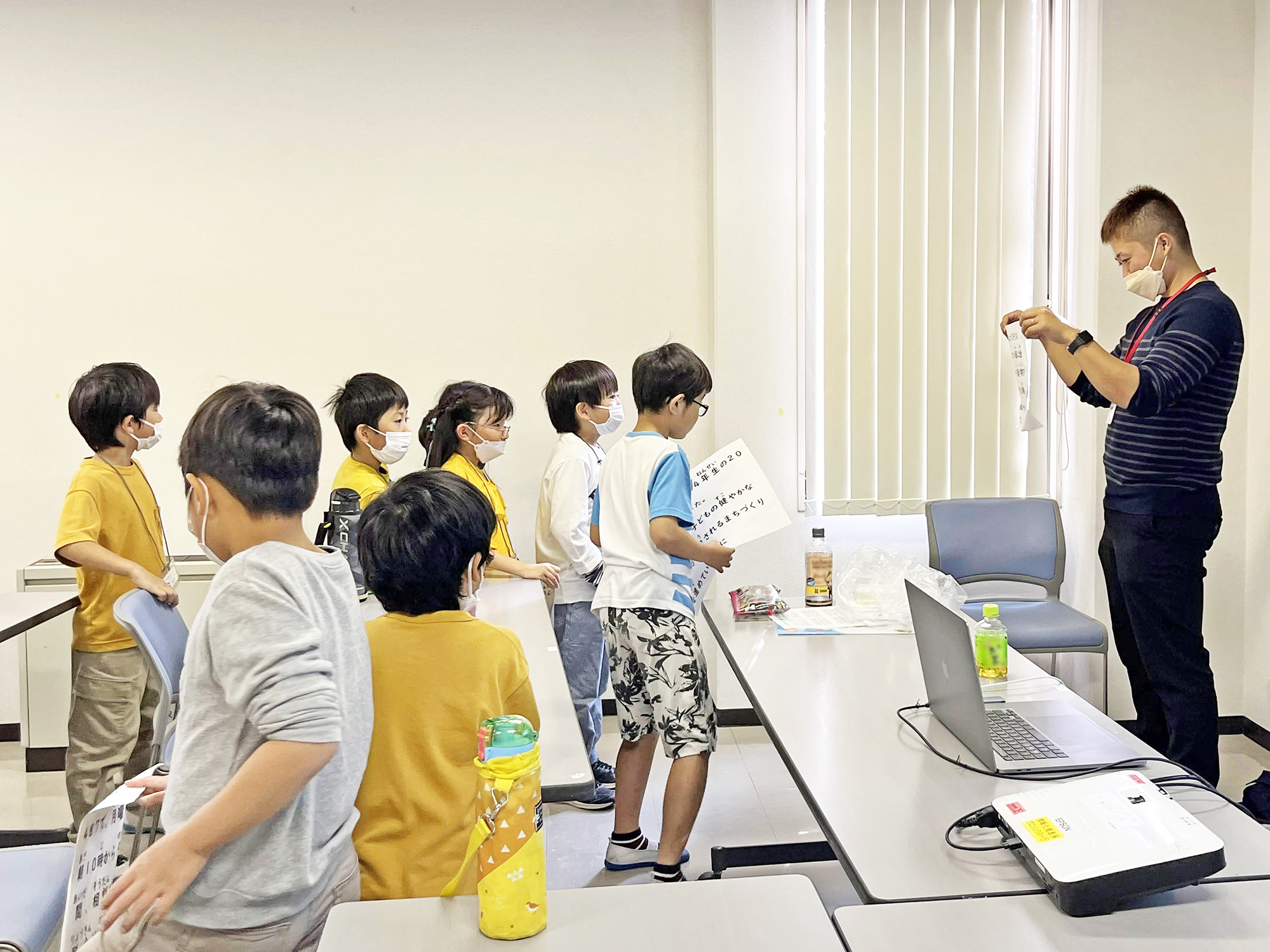 休憩時間に台本の練習