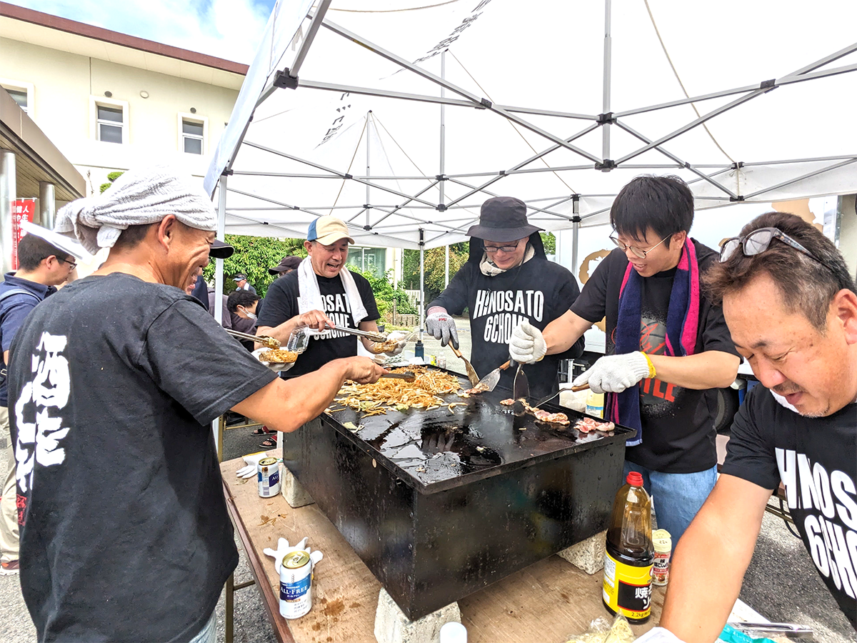 ソースの香ばしさが食欲をそそります！