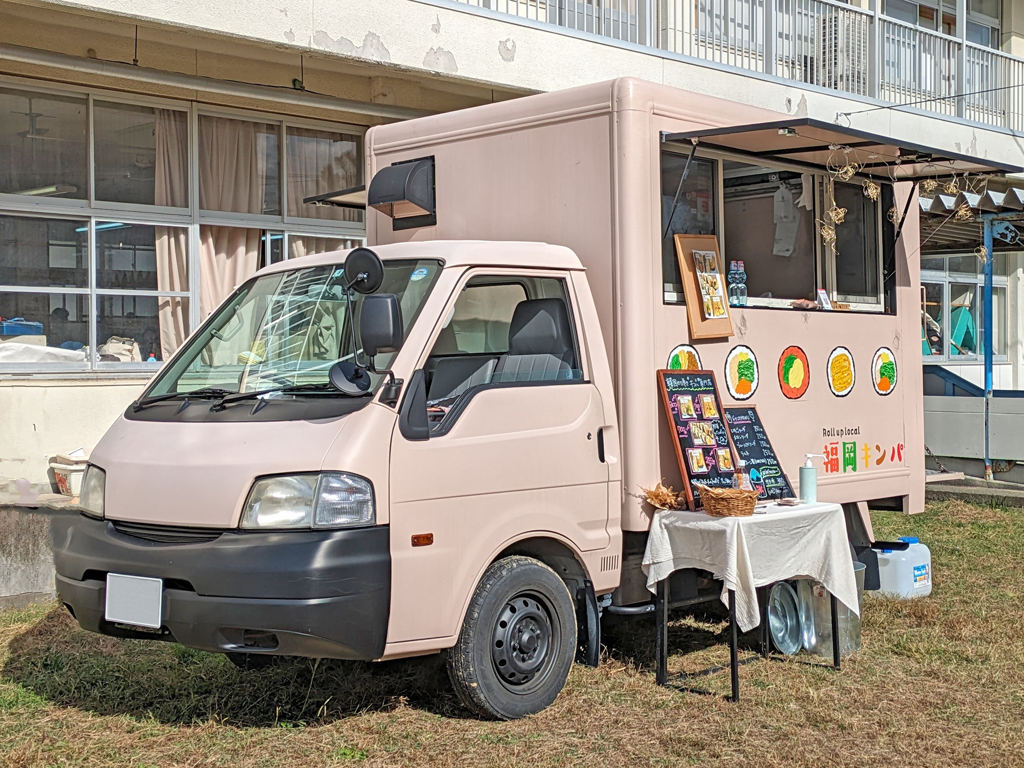 キッチンカーで食事も楽しめました