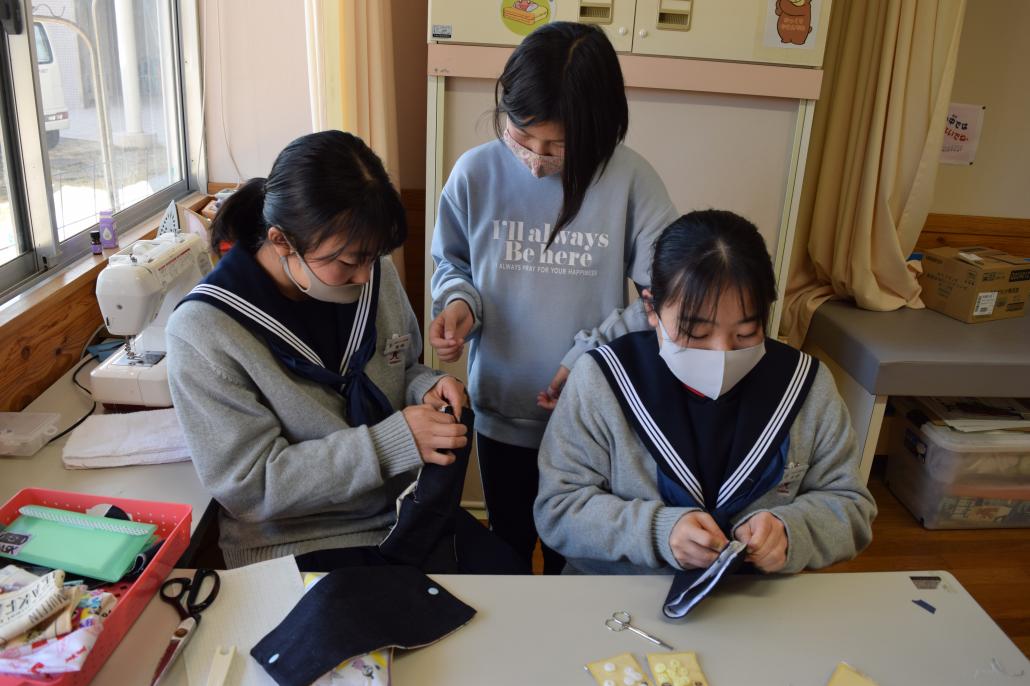 給食感謝集会贈り物