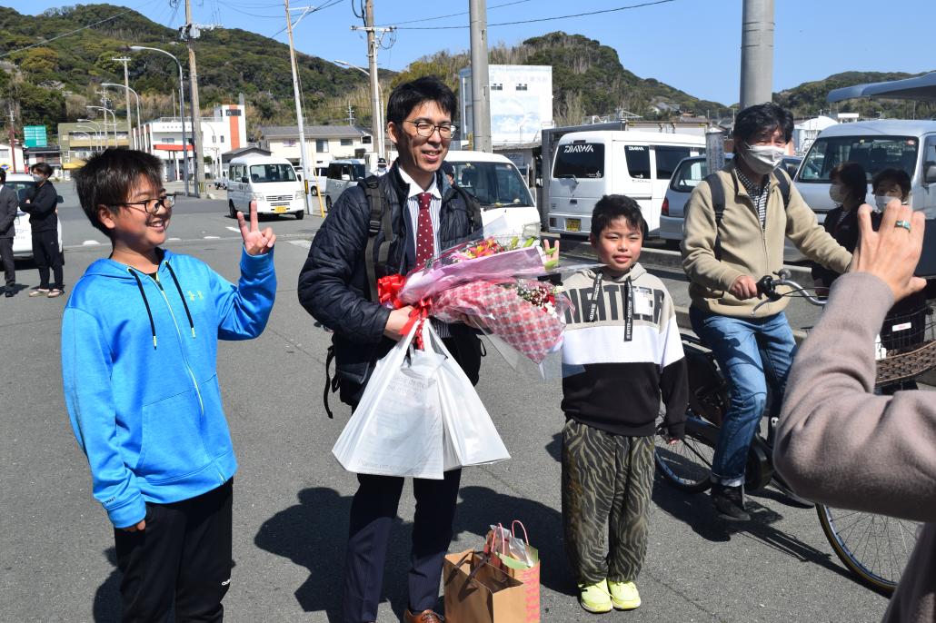 令和4年度離任式