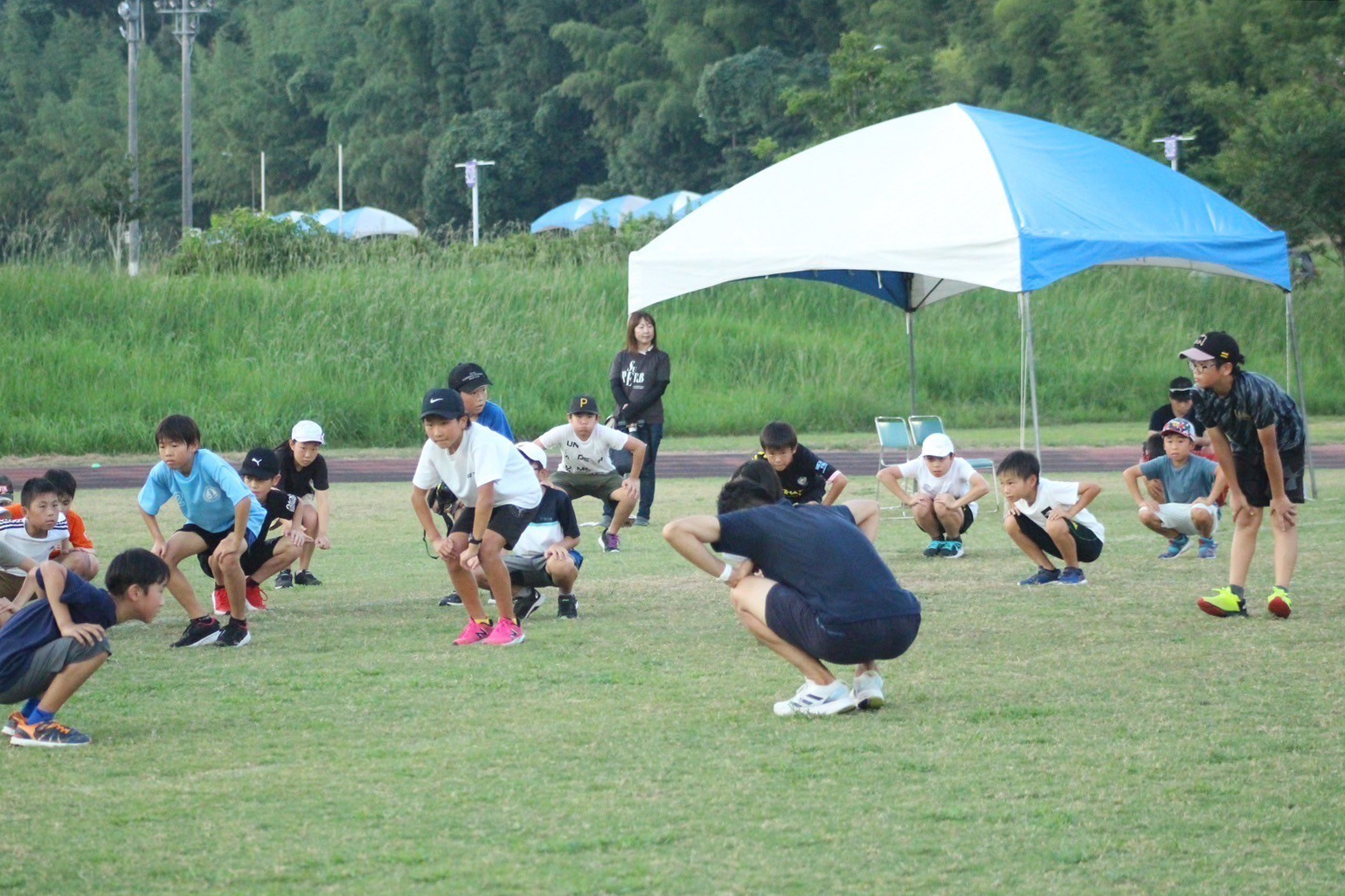 学年で別れて準備運動